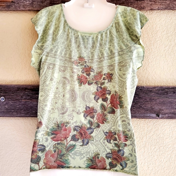 Boho Flutter Sleeve Floral Top Green/Brick Red 1X - Picture 2 of 4